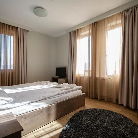 Lacasa Tsigov Chark Hotel